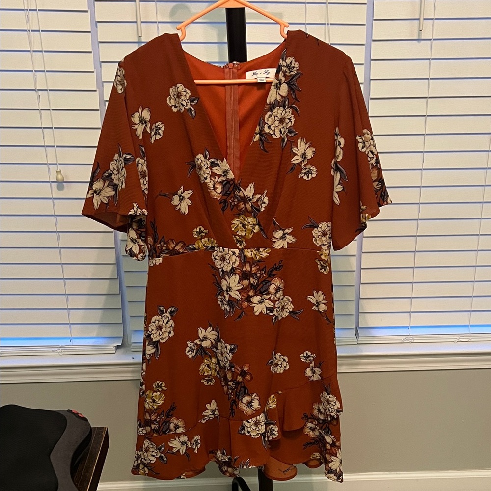 Floral beautiful dress! Knee length